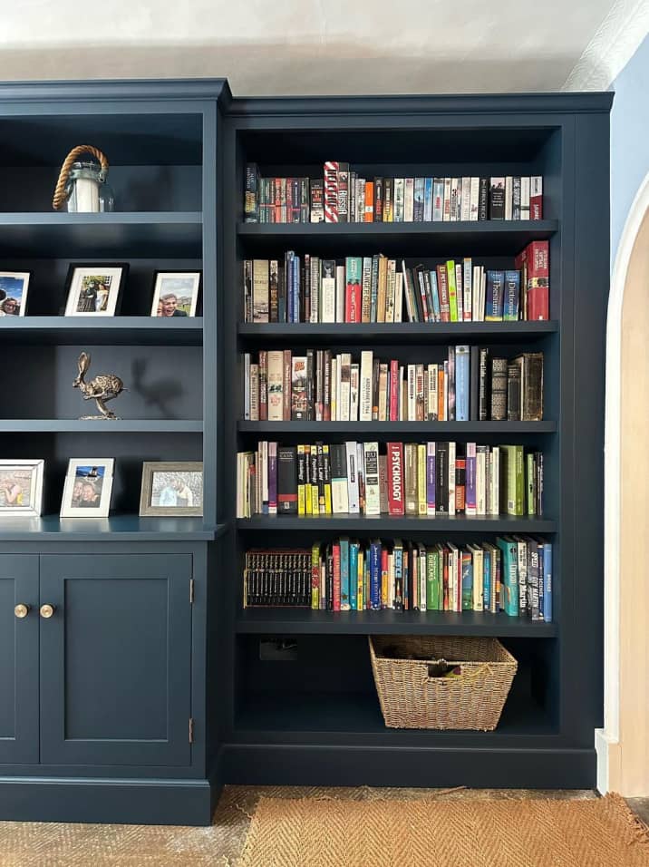 Shaker lounge bookcase